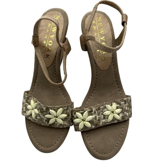 New York Transit Womens 9M Beige Woven Sandals Beaded Floral Wedge Open Toe Boho - Picture 3 of 12
